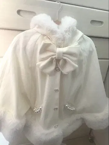 MARS 판초 코트 화이트