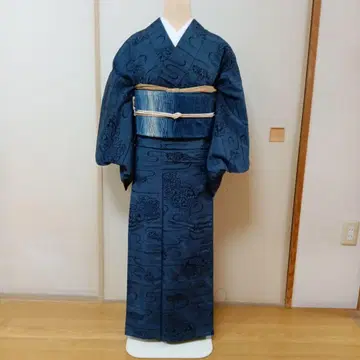 네이비 컬러 꽃무늬 명주 단의 기모노