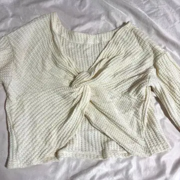 아이보리 노트 디자인 긴팔 니트