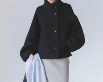 Noble 멜톤 퍼프 슬리브 숏코트 블랙