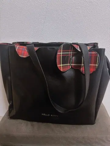 헬로키티 블랙 핸드백