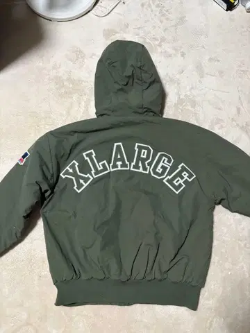 XLARGE 올리브 후드 부착 자켓