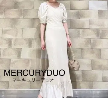 새상품 [ MERCURYDUO 머큐리 듀오 ] 이소재 헴 롱 니트 원피스