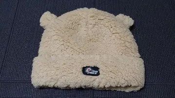 Palace Love Fuzzy Ears Beanie 사이즈 L/XL