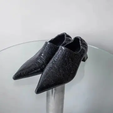 MARTE sahara 메탈릭 펌프스 블랙