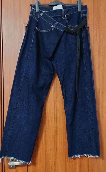 TRANOI 언밸런스 데님 팬츠 사이즈 1