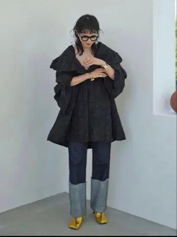 [ MECRE ] 플라워 자카드 숄카라 코트