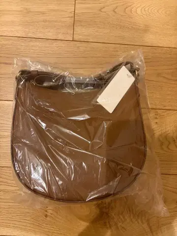 가죽 터치 원 핸들 백 유니클로 브라운