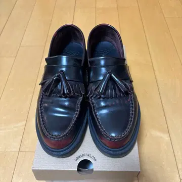 닥터마틴 Adrian 태슬 로퍼