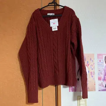 유니클로 JWA 케이블 니트 V넥 긴팔