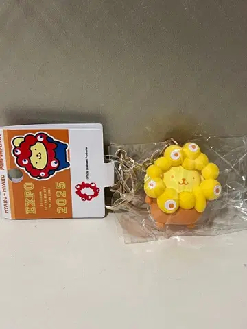 산리오 미야쿠미야쿠 최애 컬러 폼폼푸딩 키링 만박