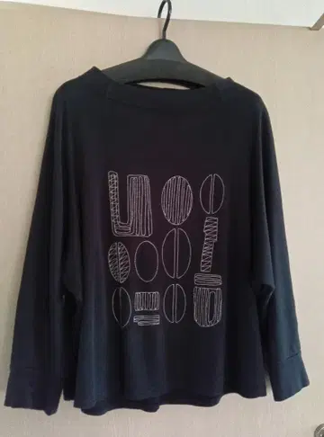 [ 새상품급 ] 크레센트 하프 노트 티셔츠