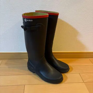 AIGLE 버클 포함 블랙 장화