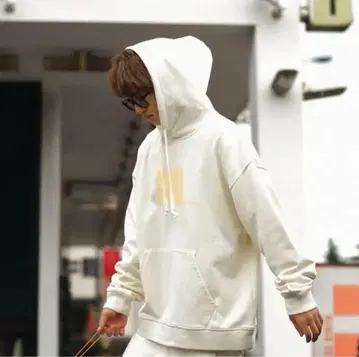 NAPTIME 냅타임 후드 맨투맨 M 사이즈 화이트 Nissy