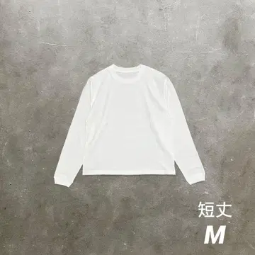 짧은 기장 박스 실루엣 긴팔 티셔츠 화이트 M 사이즈