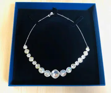 스와로브스키 SWAROVSKI 대형 목걸이