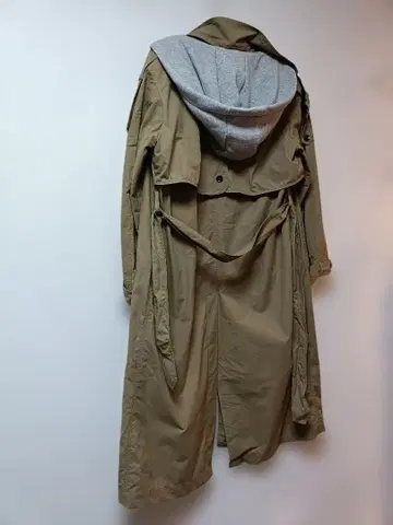 컨디션 최상 자라 탈부착 후드 부착 트렌치코트 카키 베이지 M
