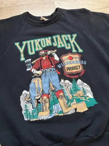 빈티지 캐나다 위스키 제조사 프린트 맨투맨