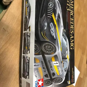 Tamiya Mercedes-AMG GT3 1/24