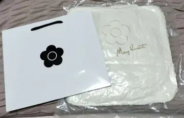 마리콴트 데이지 후와후와 쿠션 새상품