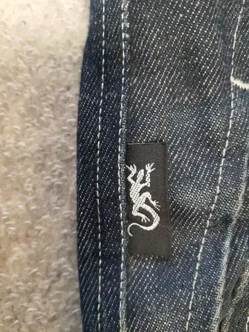 아메리카 마을에서 산 청바지