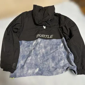 버틀 후드 부착 나일론 자켓 S 사이즈