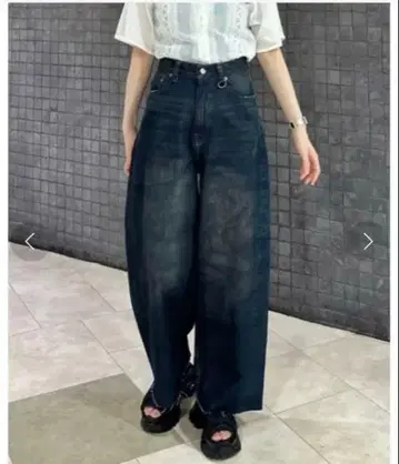 지나시스 그런지 커브 데님 미사용 새상품