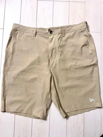 MENS NEW ERA 베이지 숏팬츠 L 사이즈