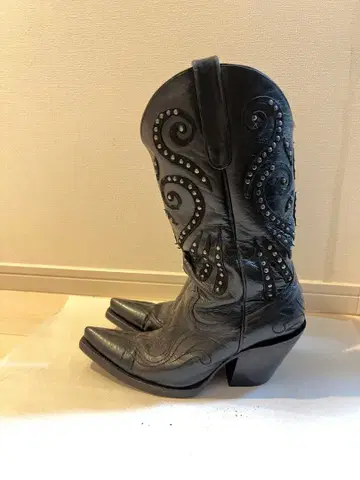 스터드 장식 블랙 웨스턴 부츠 그레이스 콘티넨탈