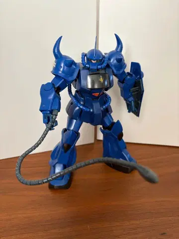 조립 완료 건담 프라모델 MG 구프