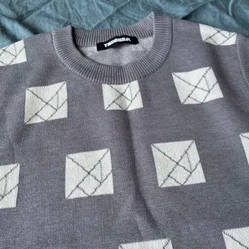 탕그램 니트 베스트