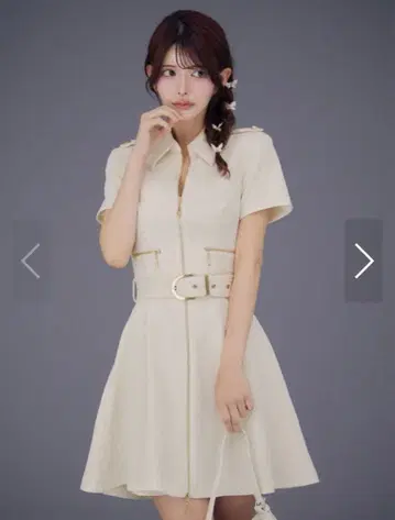 크림색 지퍼 플레어 드레스