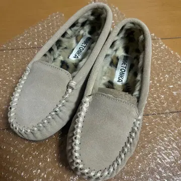 MINNETONKA 베이지 모카신 미네통카 새상품 자택 보관 22cm