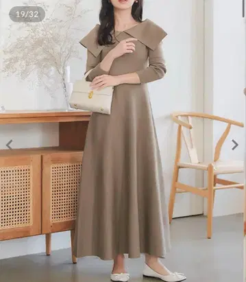 고베 레터스 멀티way 핏&플레어 오프숄더 니트 긴팔 원피스 모카