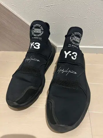 Y-3 스니커즈 스베로우 기념 한정판 모델