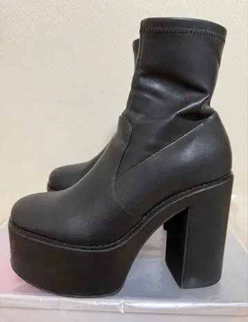 R&E 통굽 부츠 플랫폼 부츠 단종 완판템