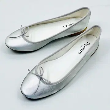 [새상품급] 레페토 상드 리옹 발레 슈즈 41 실버 가죽