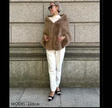 JENNE 리치 볼륨 퍼 케이프 이번 시즌 택 포함 새상품