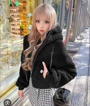 새상품급! Rady 후드 부착 블랙 보아 자켓 M