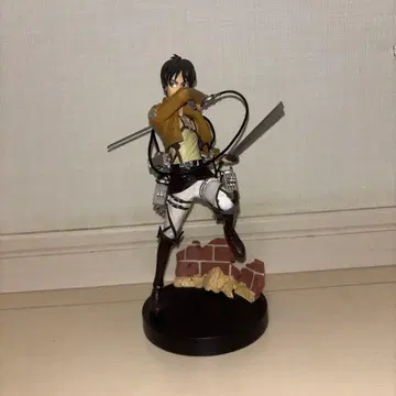 진격의 거인 엘렌 피규어