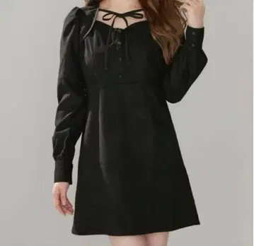 EATME 데콜테 리본 원피스