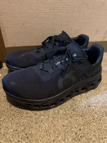 On 클라우드몬스터 스니커즈 블랙 27cm