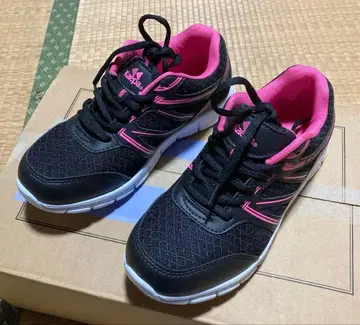 카파 블랙/핑크 스니커즈