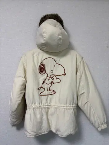 스누피 자수 점퍼 아이보리