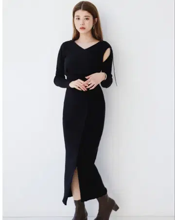 [SNIDEL] 슬릿 니트 원피스 블랙