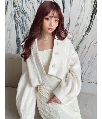 RESEXXY 레이즈드 숏코트