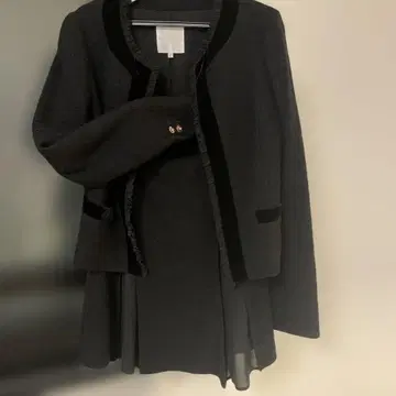 쿠미쿄쿠 스커트 수트 사이즈 2