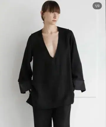 라포두젬 V넥 풀오버