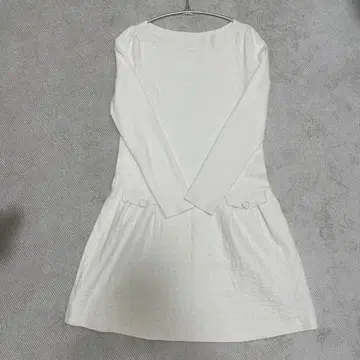 CELFORD 화이트 긴팔 무릎 기장 원피스