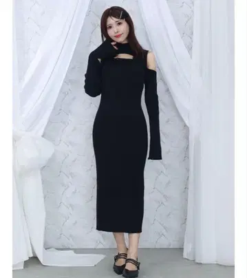 eatme 데콜테 컷 아웃 니트 원피스